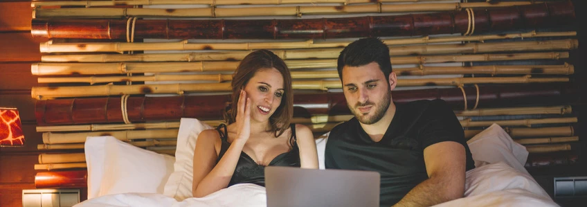 Zusammen Pornos schauen in einer Beziehung