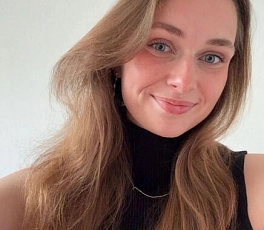 Neugierige Ronja möchte 69 in Kassel ausprobieren