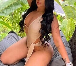 Sinnliche Stunden mit Karina in Düsseldorf