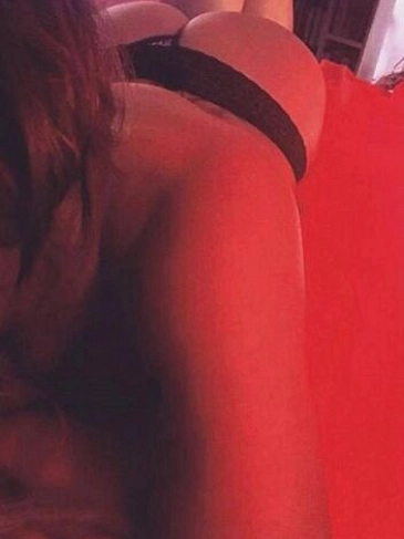 Arabische Verführerin für sinnliche Treffen in Berlin – Foto zur Sie sucht Ihn-Anzeige in Berlin